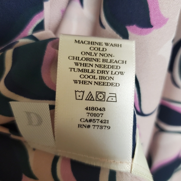 Ann Taylor Blouse Floral Abstract Pretty in Pink - Picture 10 of 12